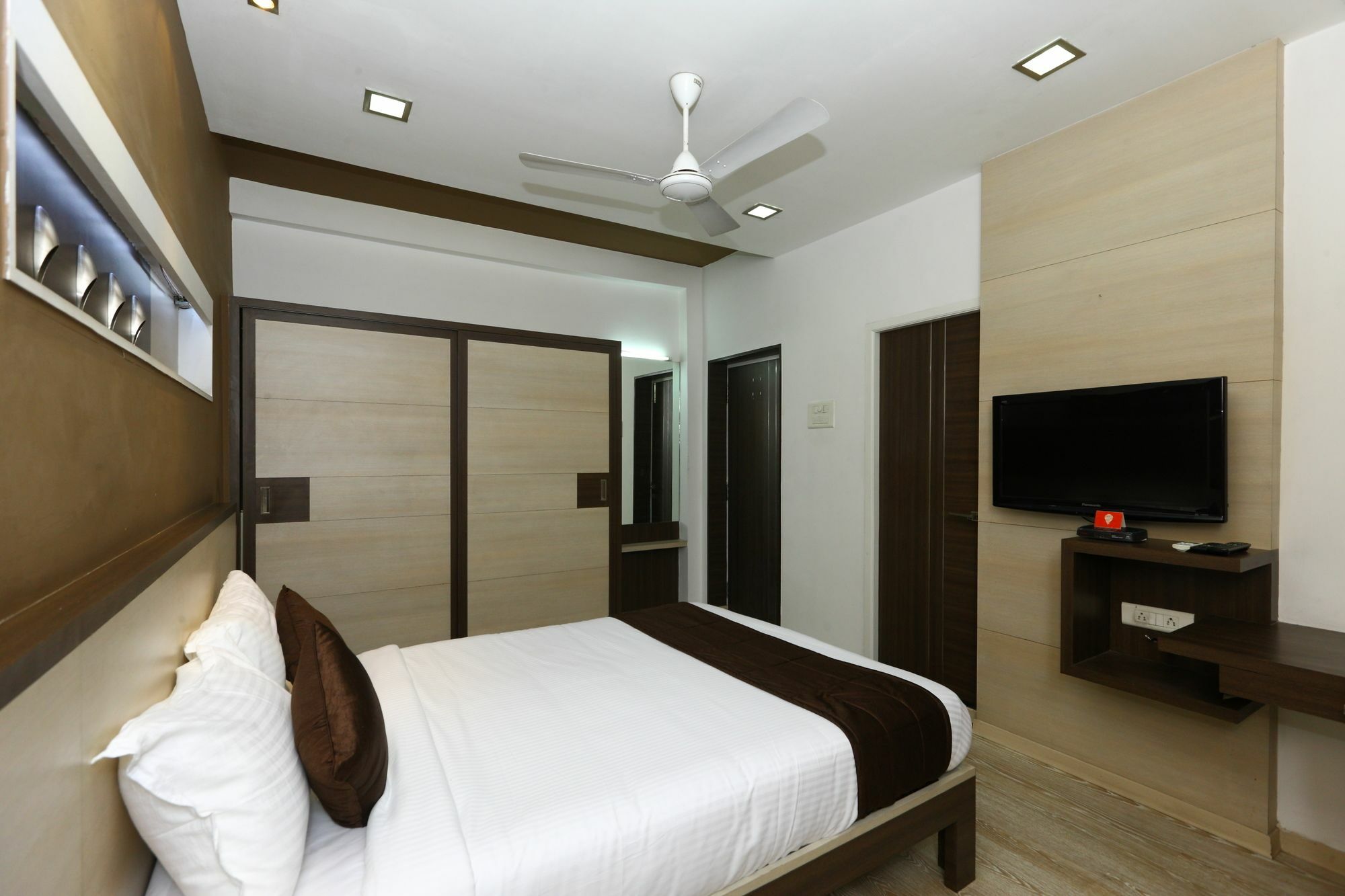 Oyo 9911 Apartment Shylee Niwas Chennai Luaran gambar